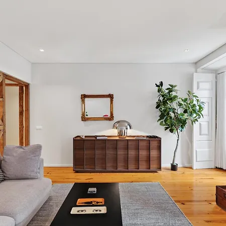 My With Ac * ליסבון