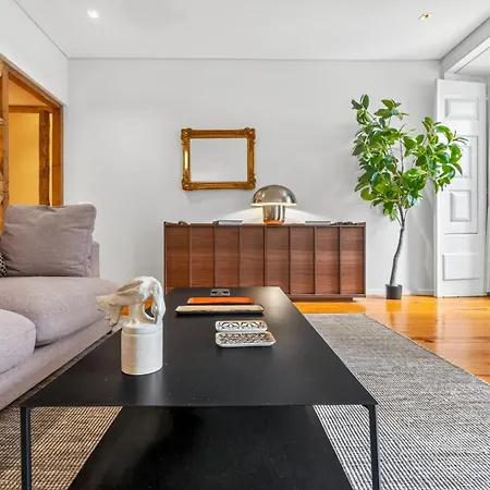 My With Ac * ליסבון